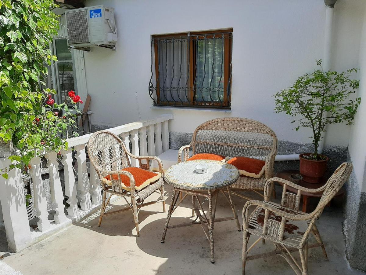 The Fir Gate Hotel Gjirokaster Exterior photo