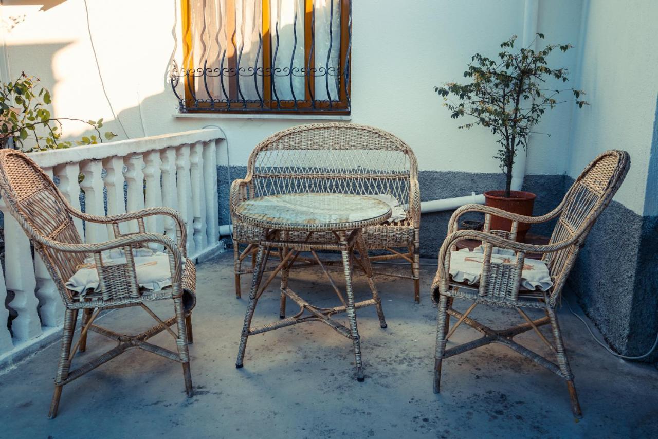 The Fir Gate Hotel Gjirokaster Exterior photo