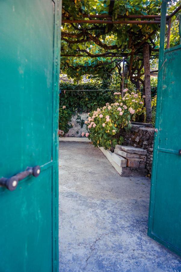The Fir Gate Hotel Gjirokaster Exterior photo